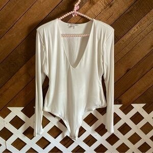 Good American Power white long sleeved bodysuit size 3